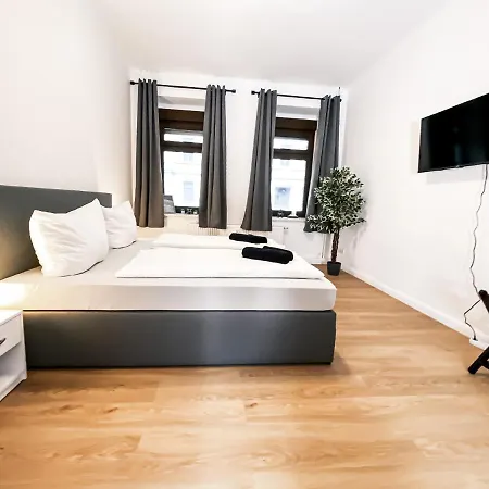 Apartment Moderne 3 Schlafzimmer Mit Modernem Bad, Kueche, Waschmaschine Und Trockner Leipzig